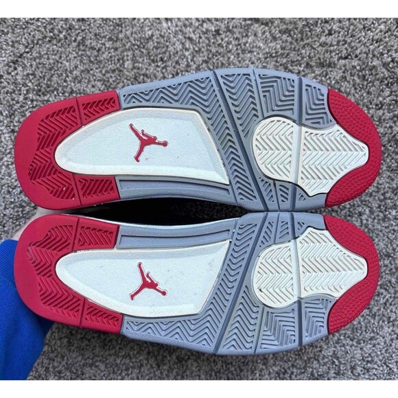 Nike Air Jordan 4 Retro Bred 2019 Size 7 Youth (Size 8.5 Women's) - Picture 5 of 9